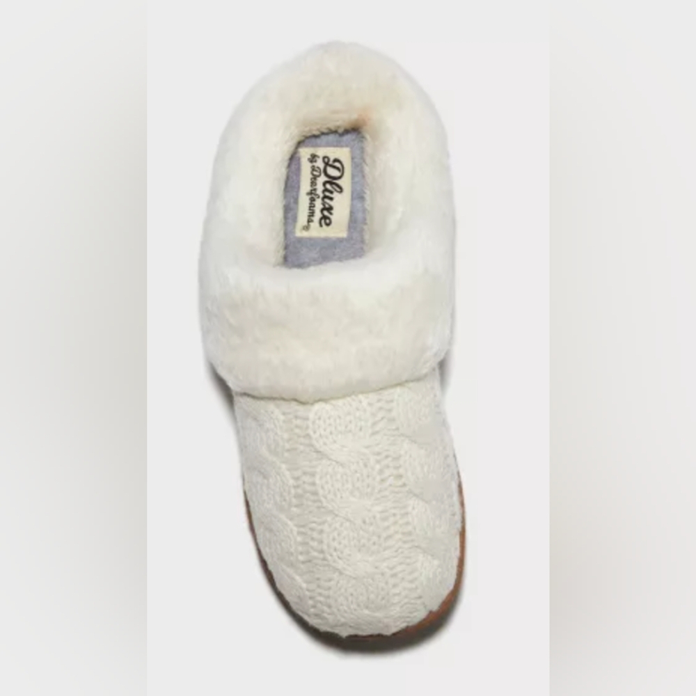 NWOT Deluxe by Dearfoams Women's Cream White Slippers Size L 9-10